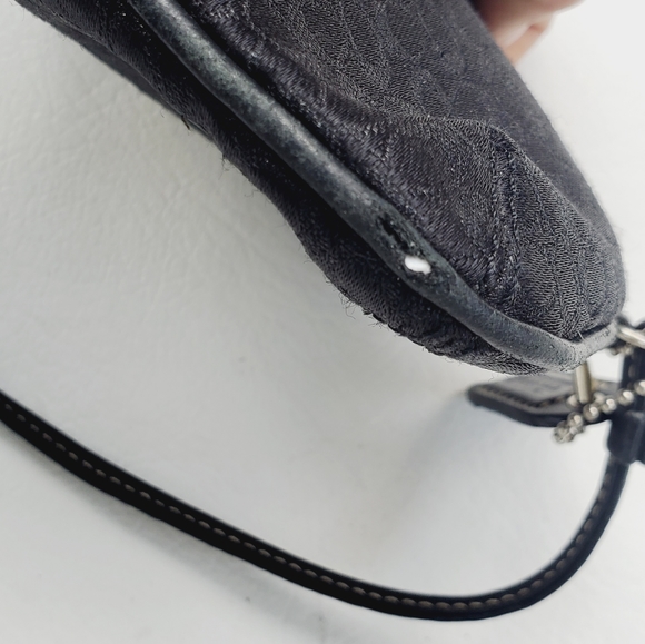 Vintage C Signature Coach Wristlet Bag - Picture 5 of 7